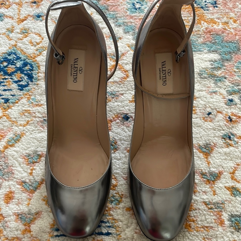 Valentino silver block heel with strap size 39 1/2